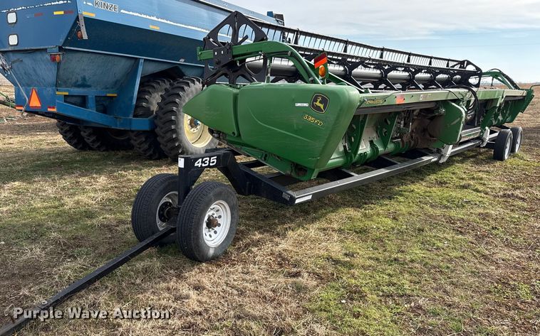 image for item EN0186 2012 John Deere 635FD flex draper head