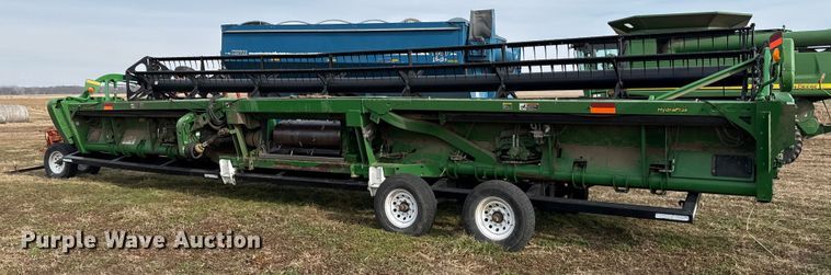 image for item EN0186 2012 John Deere 635FD flex draper head
