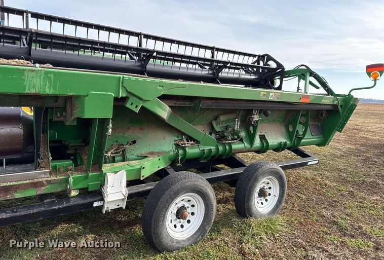 image for item EN0186 2012 John Deere 635FD flex draper head
