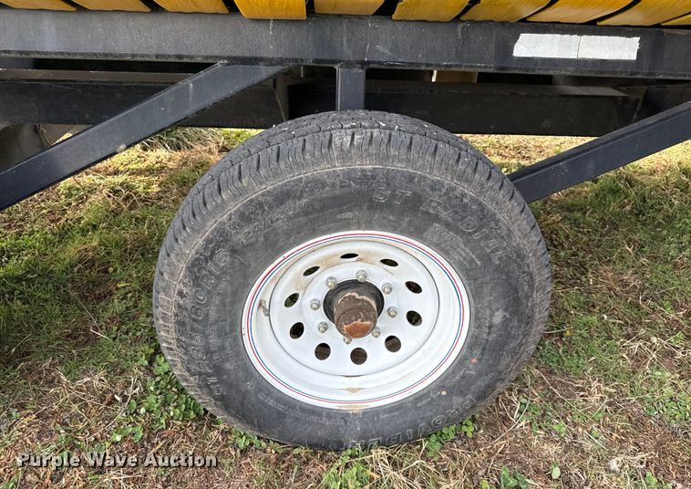 image for item EN0186 2012 John Deere 635FD flex draper head