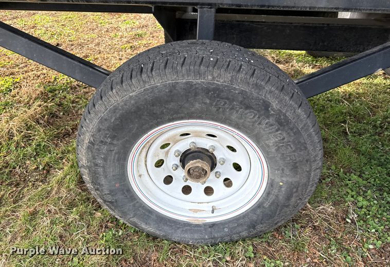 image for item EN0186 2012 John Deere 635FD flex draper head