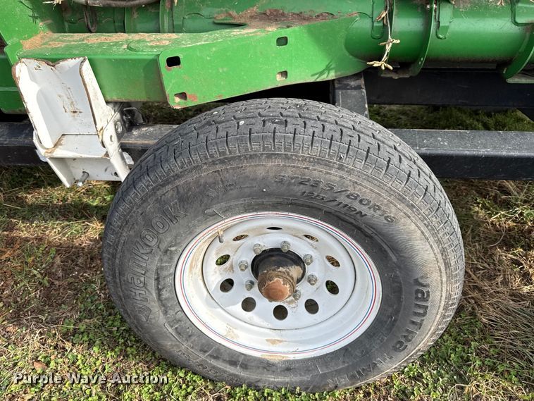 image for item EN0186 2012 John Deere 635FD flex draper head