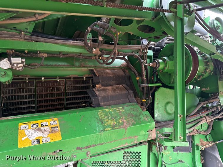 image for item EN0188 2009 John Deere 9770 STS combine