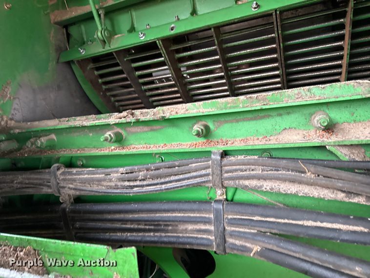image for item EN0188 2009 John Deere 9770 STS combine