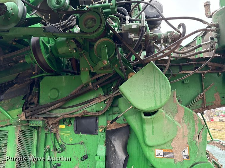 image for item EN0188 2009 John Deere 9770 STS combine