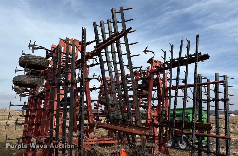 image for item EN0191 Sunflower 5054-47 field cultivator