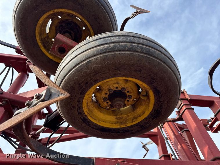 image for item EN0191 Sunflower 5054-47 field cultivator