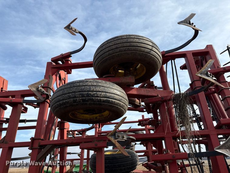 image for item EN0191 Sunflower 5054-47 field cultivator