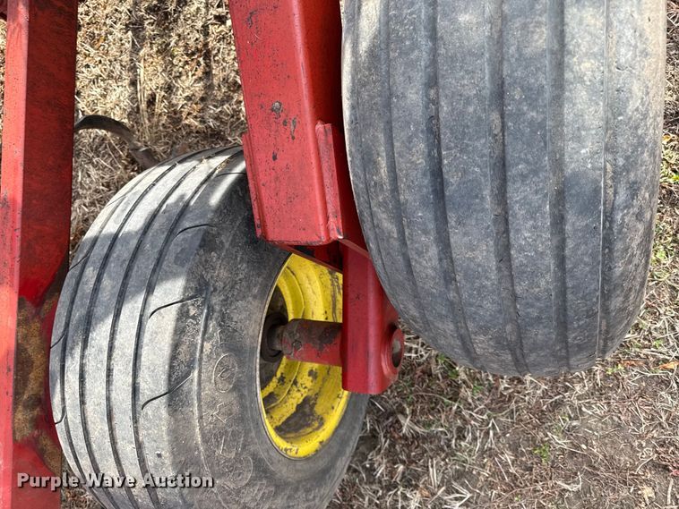 image for item EN0191 Sunflower 5054-47 field cultivator