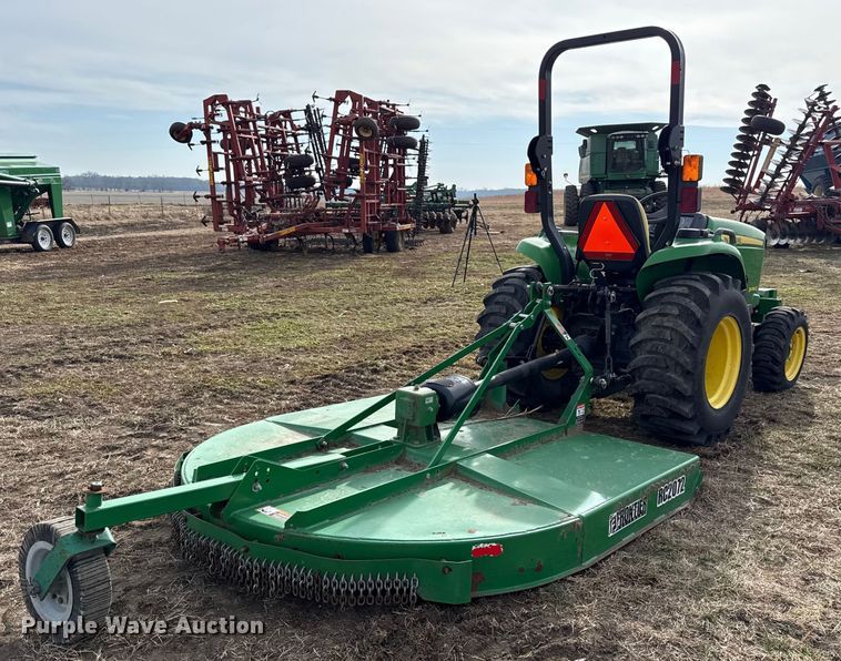 image for item EN0192 2015 John Deere 3038E MFWD tractor