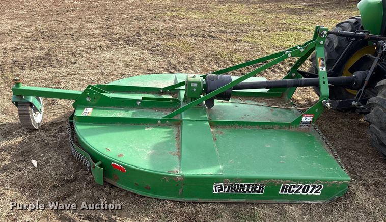 image for item EN0192 2015 John Deere 3038E MFWD tractor