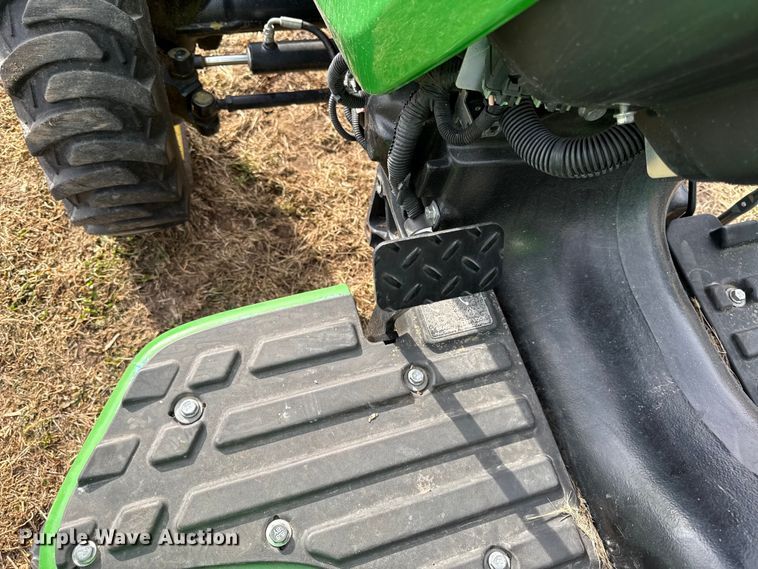 image for item EN0192 2015 John Deere 3038E MFWD tractor