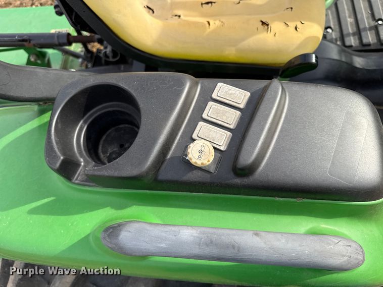 image for item EN0192 2015 John Deere 3038E MFWD tractor