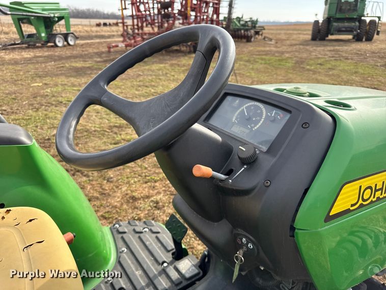 image for item EN0192 2015 John Deere 3038E MFWD tractor