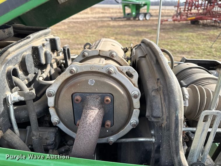 image for item EN0192 2015 John Deere 3038E MFWD tractor