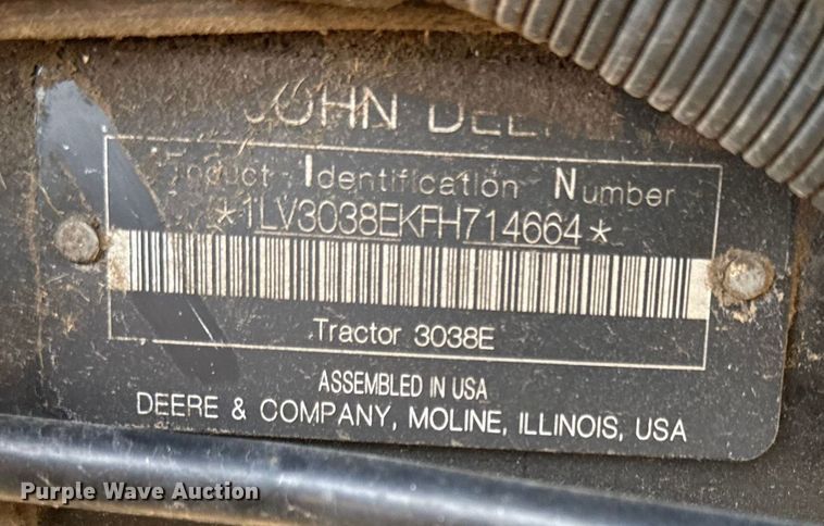 image for item EN0192 2015 John Deere 3038E MFWD tractor