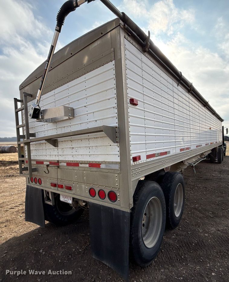 image for item EN0197 1995 Timpte Super Hopper grain trailer