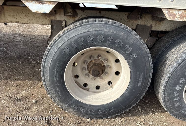 image for item EN0197 1995 Timpte Super Hopper grain trailer