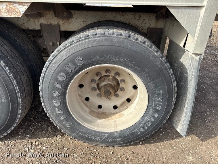 image for item EN0197 1995 Timpte Super Hopper grain trailer