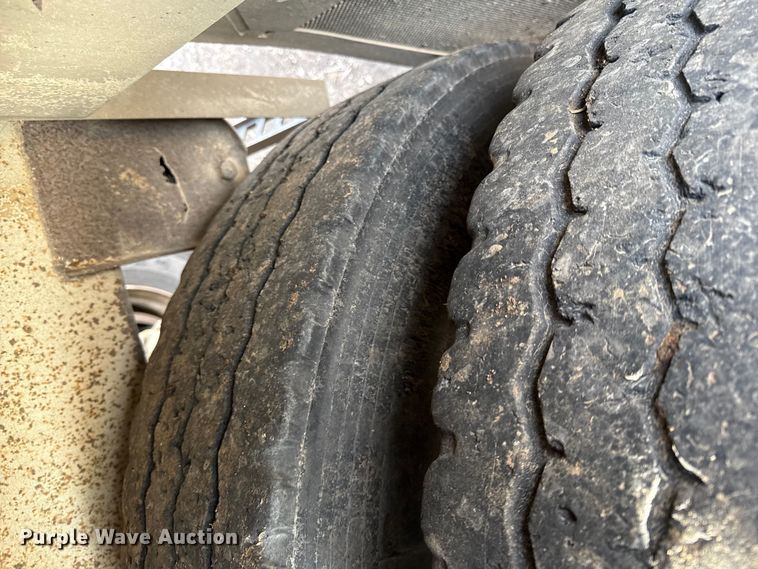 image for item EN0197 1995 Timpte Super Hopper grain trailer