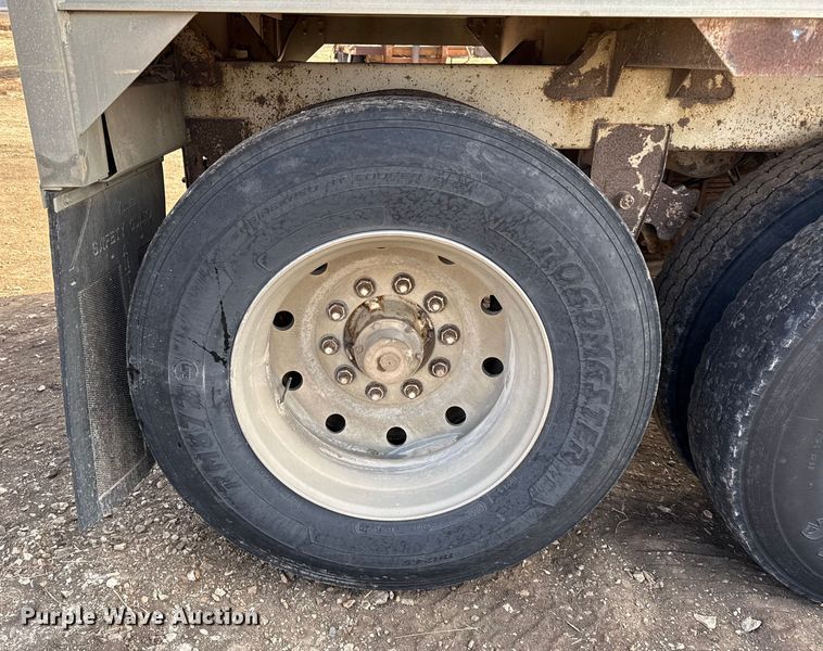 image for item EN0197 1995 Timpte Super Hopper grain trailer