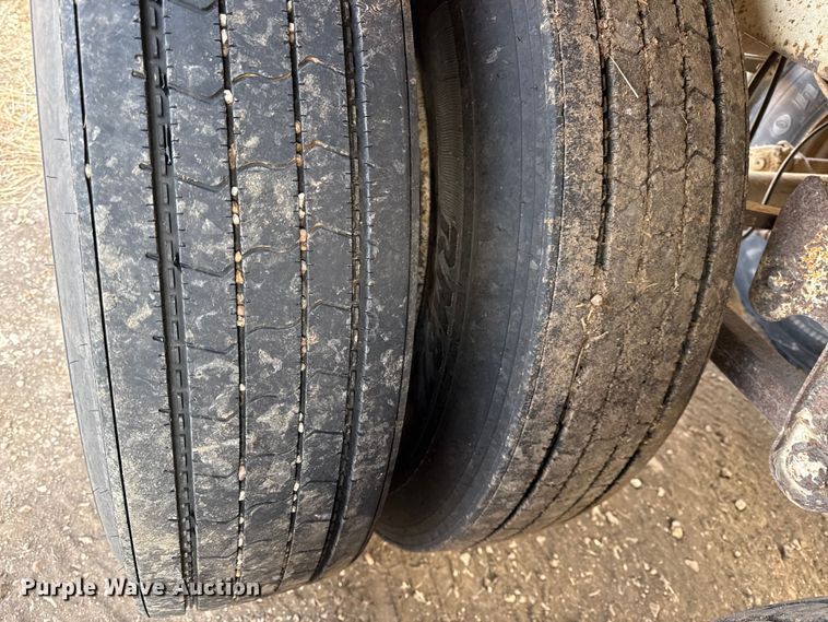 image for item EN0197 1995 Timpte Super Hopper grain trailer