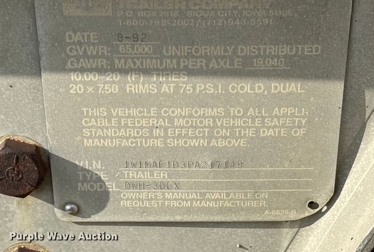 image for item EN0198 1993 Wilson Pacesetter grain trailer