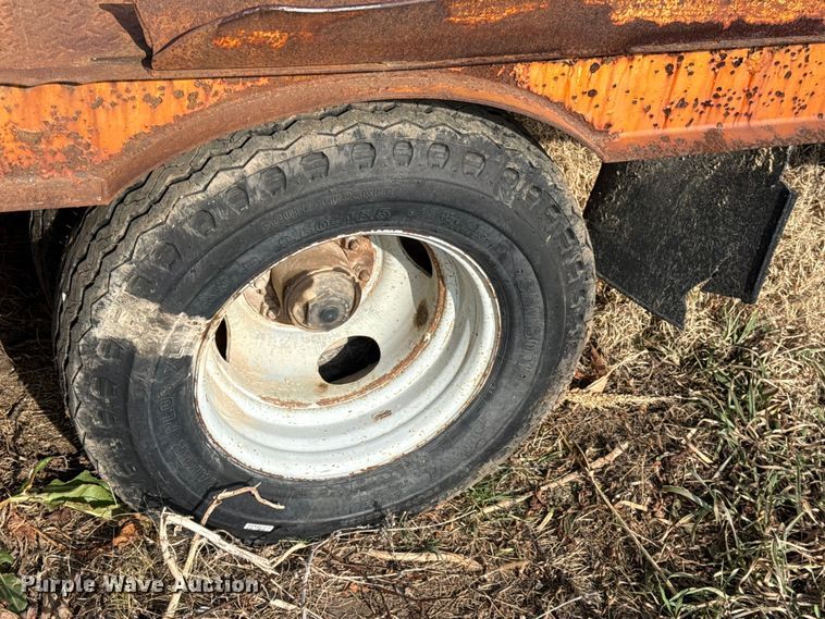 image for item EN0201 1987 Holden equipment trailer