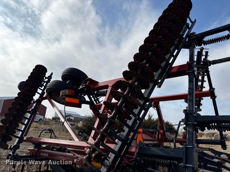 image for item EN0203 2008 Case IH 330 tandem disk
