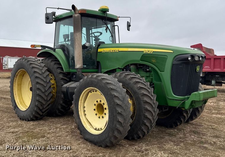 image for item EN0204 2002 John Deere 8420 MFWD tractor