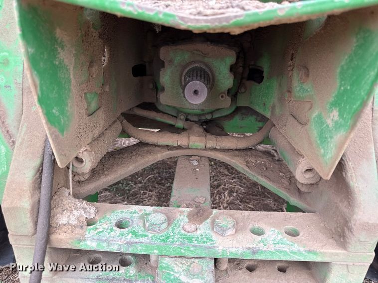 image for item EN0204 2002 John Deere 8420 MFWD tractor