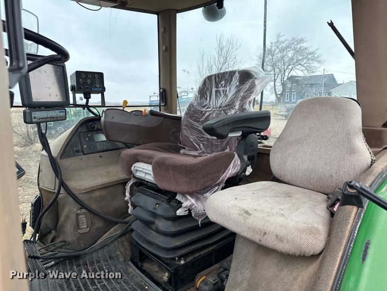 image for item EN0204 2002 John Deere 8420 MFWD tractor