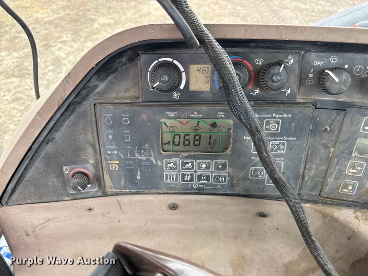 image for item EN0204 2002 John Deere 8420 MFWD tractor