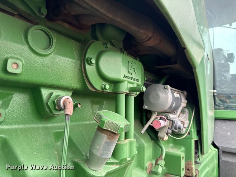 image for item EN0204 2002 John Deere 8420 MFWD tractor