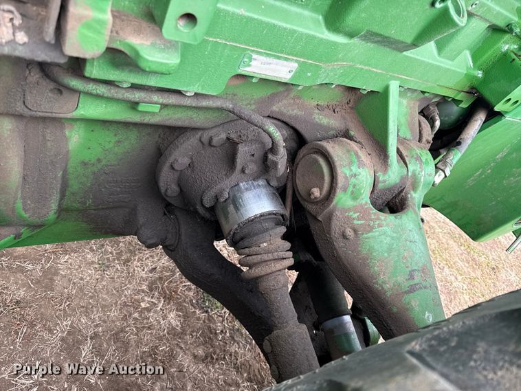 image for item EN0204 2002 John Deere 8420 MFWD tractor