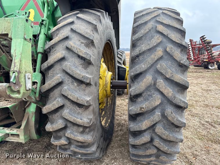 image for item EN0204 2002 John Deere 8420 MFWD tractor