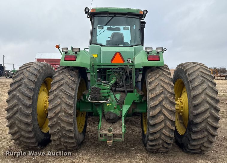 image for item EN0205 1999 John Deere 9200 4WD tractor