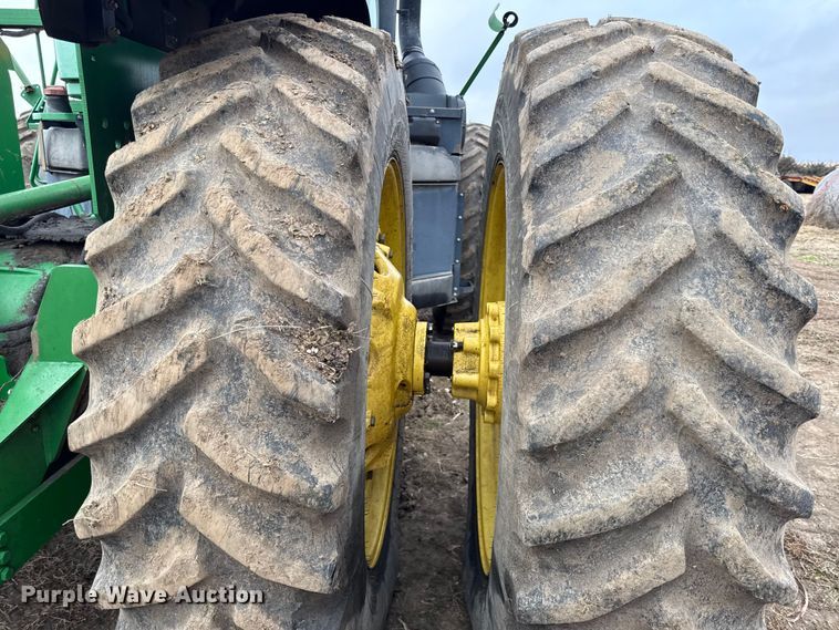 image for item EN0205 1999 John Deere 9200 4WD tractor