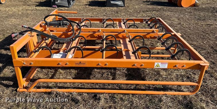 image for item EN0213 2025 LandHonor HAG-12-24G skid steer bale accumulator grapple