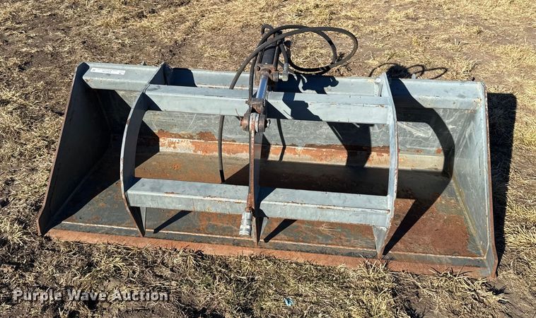 image for item EN0246 Skid steer grapple bucket
