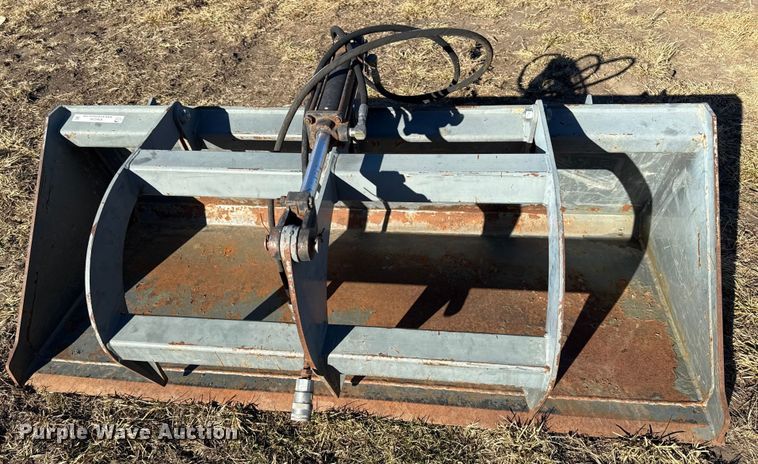 image for item EN0246 Skid steer grapple bucket