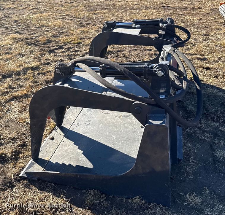 image for item EN0247 2025 Wolverine Grapple bucket skid steer grapple bucket