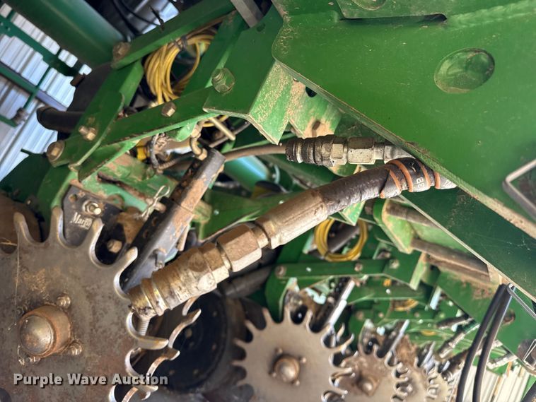 image for item EP2771 John Deere 1720 planter