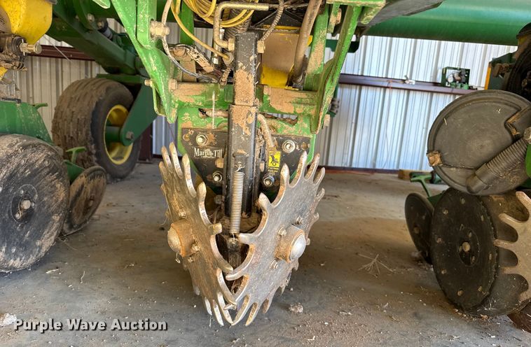 image for item EP2771 John Deere 1720 planter
