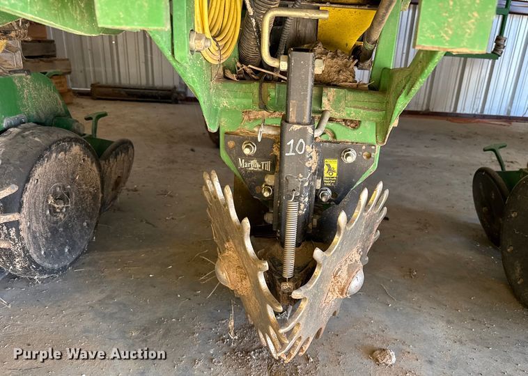 image for item EP2771 John Deere 1720 planter