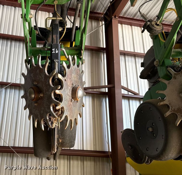 image for item EP2771 John Deere 1720 planter