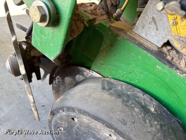image for item EP2771 John Deere 1720 planter