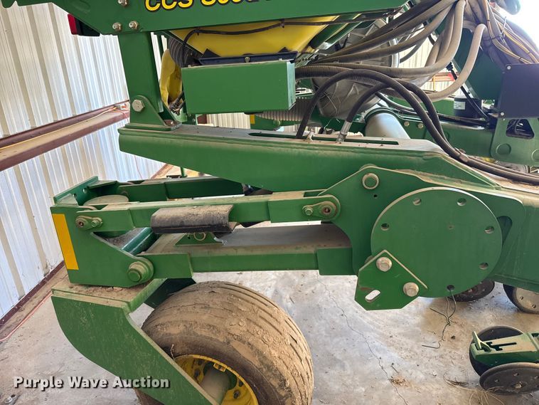 image for item EP2771 John Deere 1720 planter