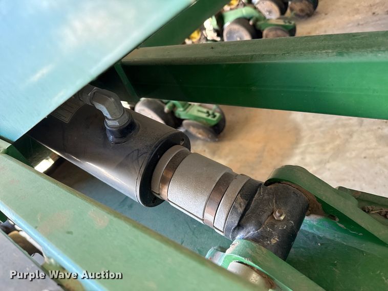 image for item EP2771 John Deere 1720 planter