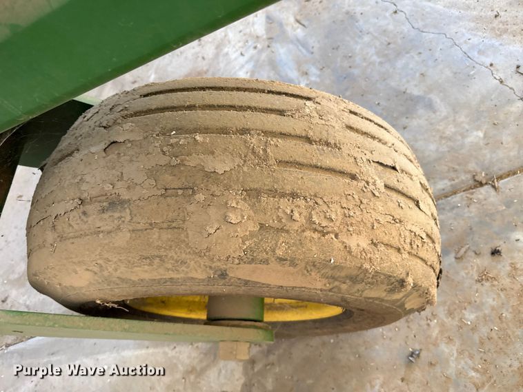 image for item EP2771 John Deere 1720 planter